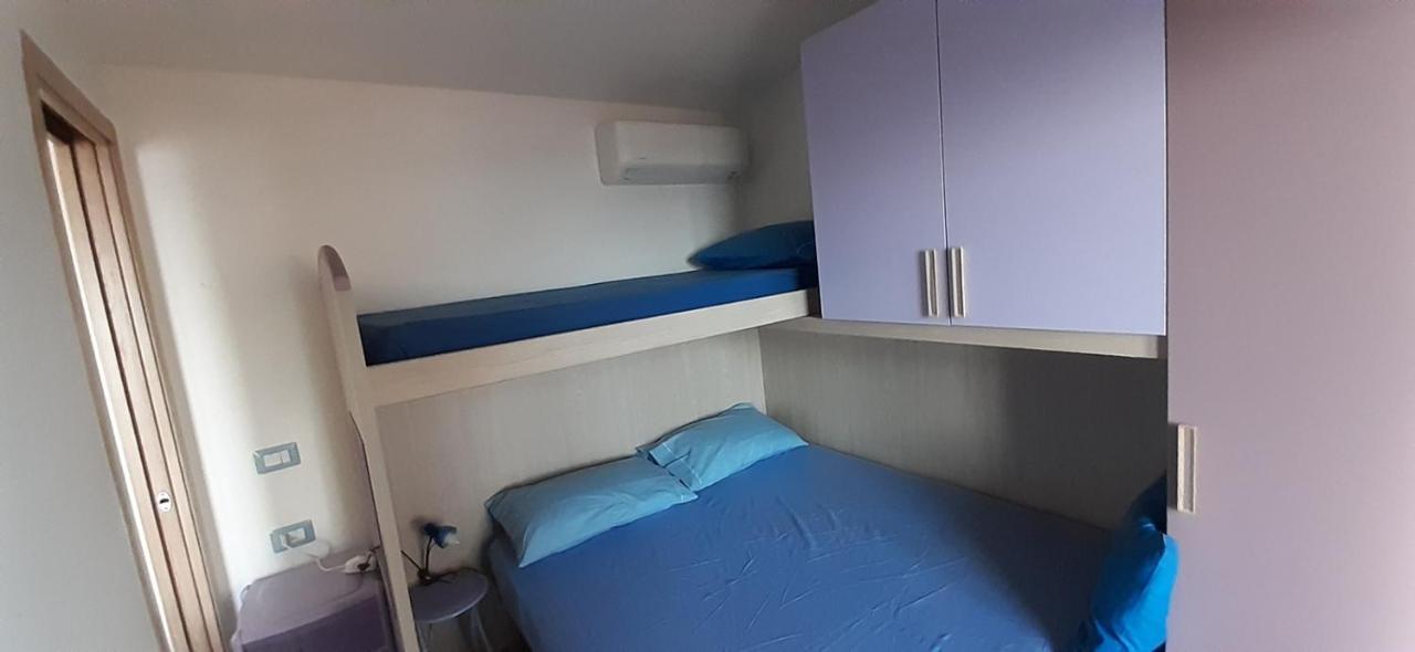 Fronte Mare Attico Indipendente Ed Esclusivo Con Terrazza Panoramica Apartment อิโซลา โรสซา ภายนอก รูปภาพ